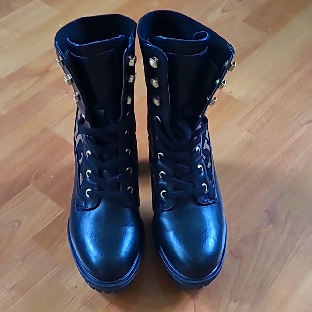 Guess  boots